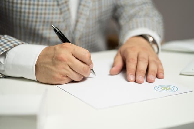 HAMAR - Podpisanie umowy pośrednictwa - proces sprzedaży nieruchomości
